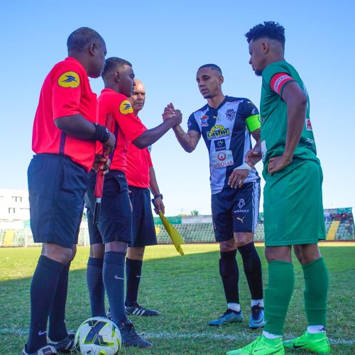 Régionale 1 : AS Saint-Louisienne – JS Saint-Pierroise, « Comme les bleus »
