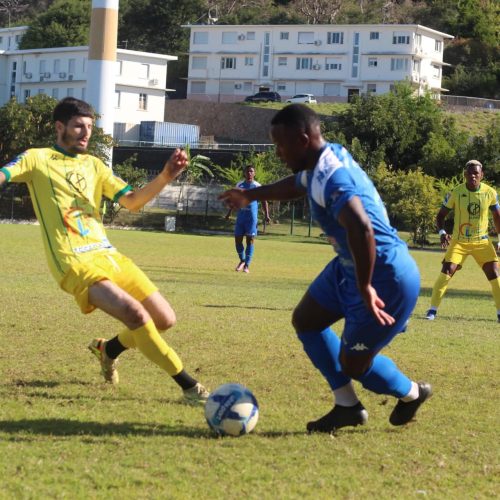 Saint-Denis FC – Tamponnaise : un duel de tacticiens sans vainqueur