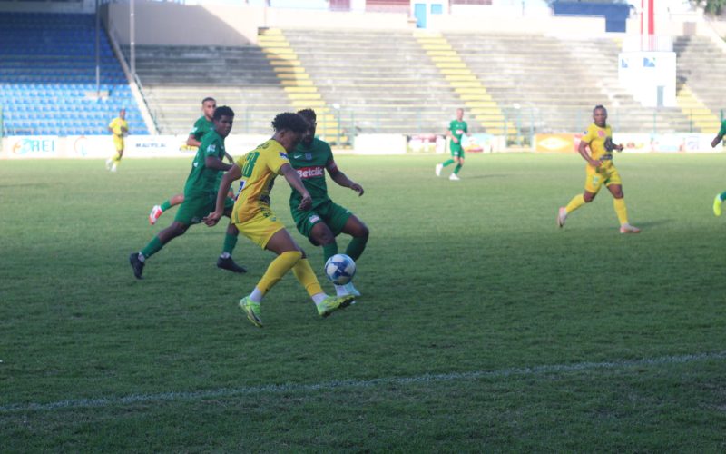 Le Saint-Denis FC corrige la Saint-Louisienne et affirme sa suprématie